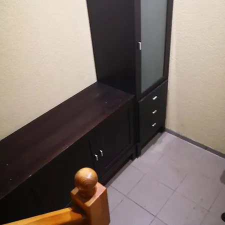 Kambario Nuoma Su Bendru Vonios Kambariu *