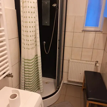 Kambario Nuoma Su Bendru Vonios Kambariu Habitación en casa particular Kaunas